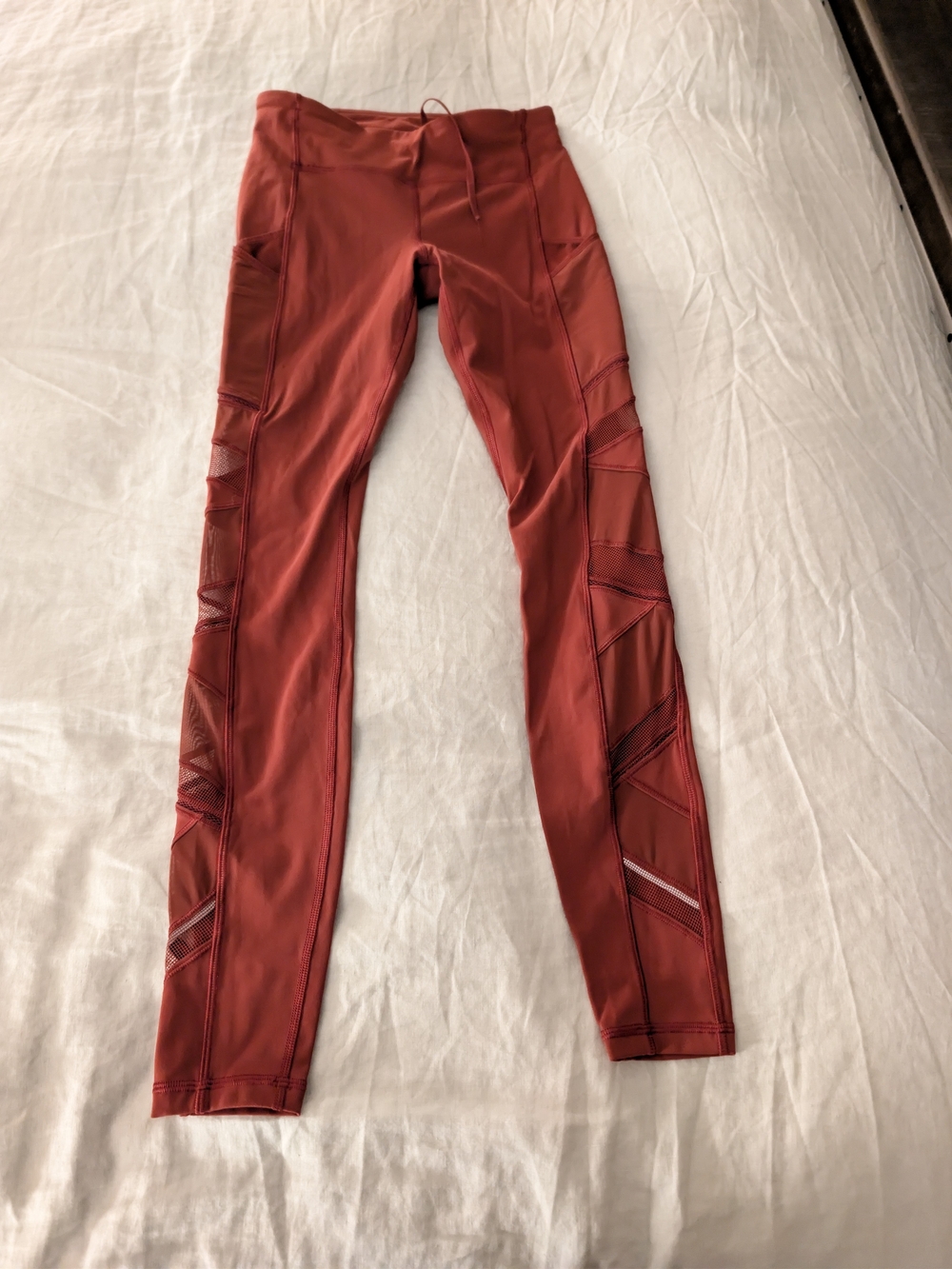 NWOT Lululemon City Core Tight 28" Mesh Mesh Inset Leggings - Terracotta Red 4